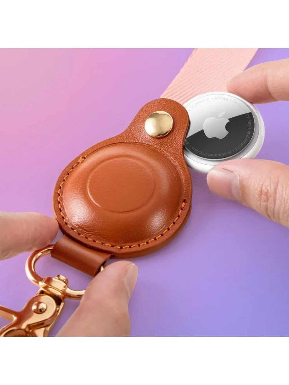 Anti-Lost Keychain Holder with Hand Straps for AirTags - Scratch-Resistant GPS